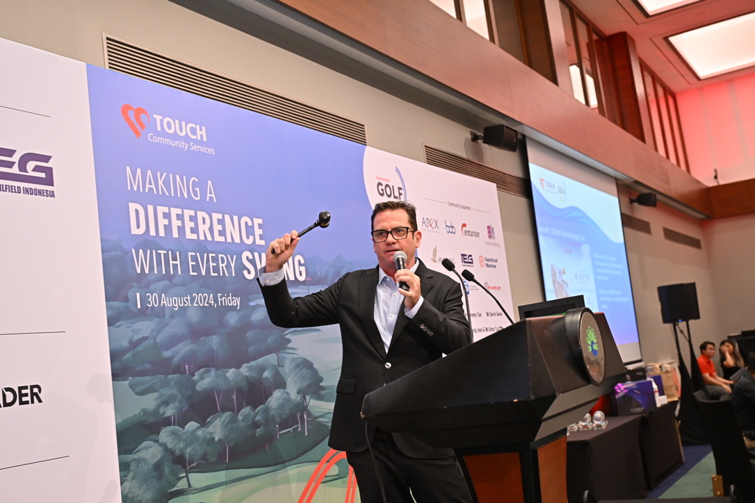 Charity golf day auction